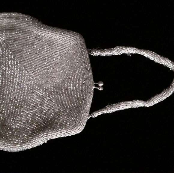 Beautiful 1930s beaded small evening bag. - Picture 2 of 7
